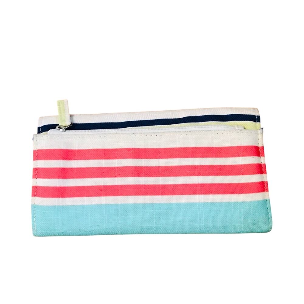 Linen Wallet - Picture 2 of 6